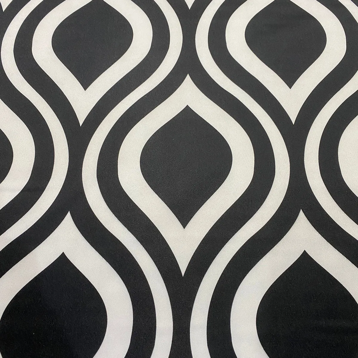 Groovy Print (Lamour) Table Linen in Black