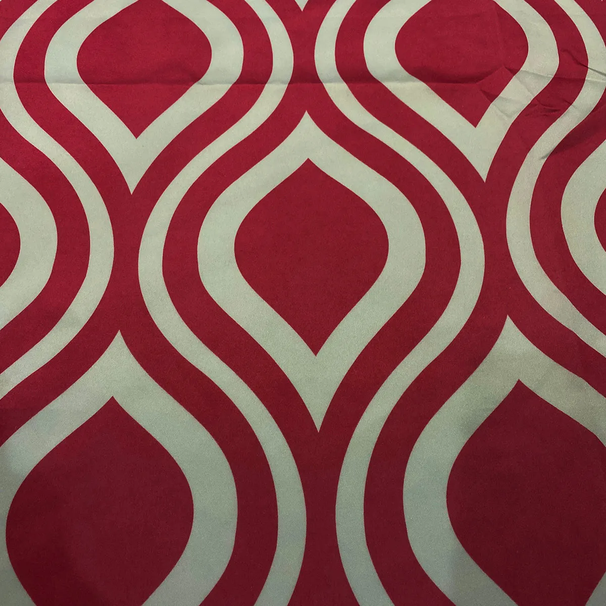 Groovy Print (Lamour) Table Linen in Fuchsia
