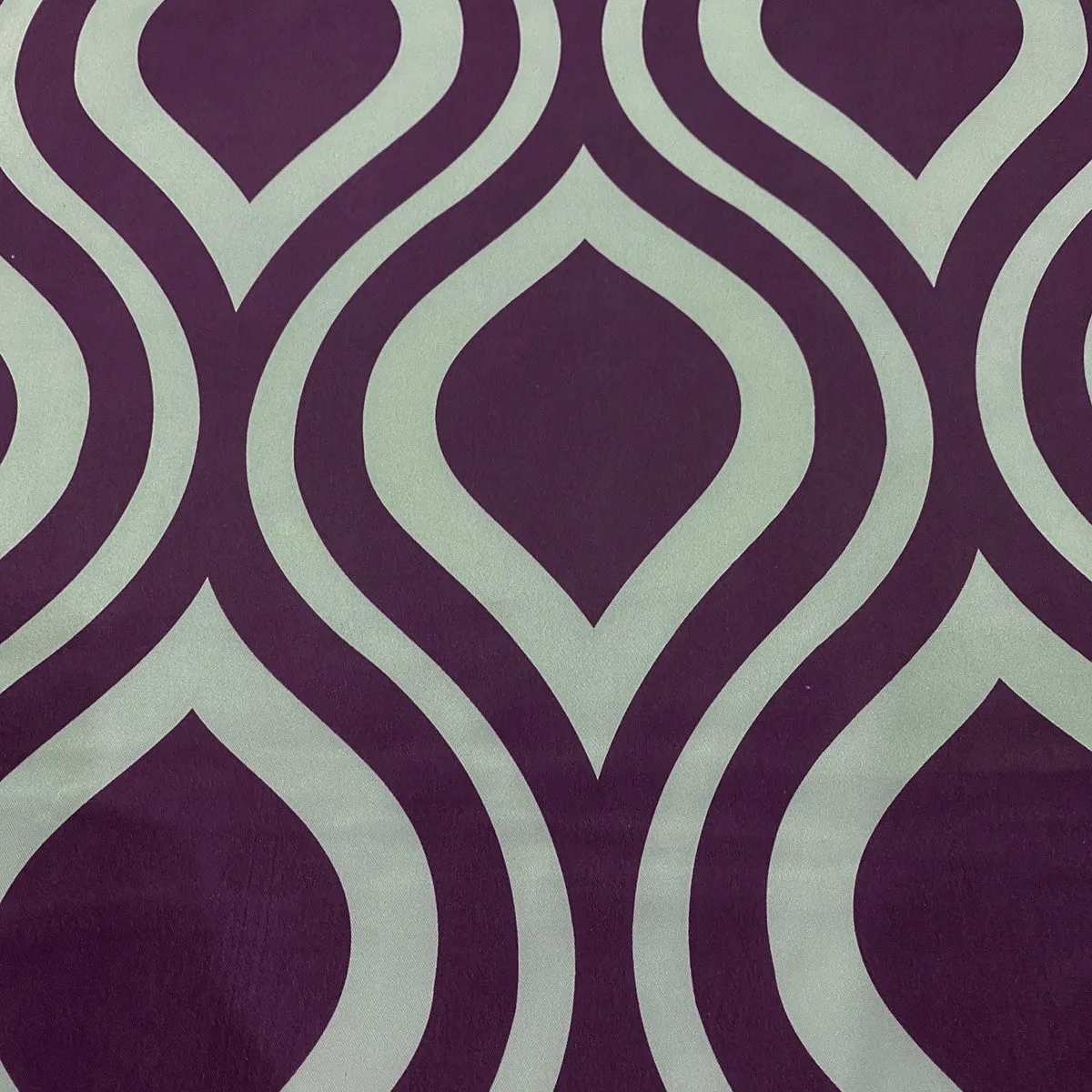 Groovy Print (Lamour) Table Linen in Plum