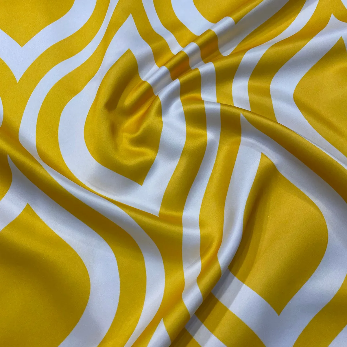 Groovy Print (Lamour) Table Linen in Sorbet