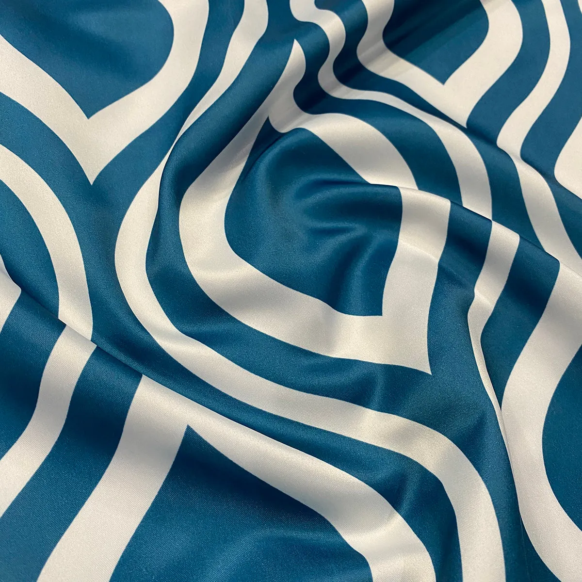 Groovy Print (Lamour) Table Linen in Teal