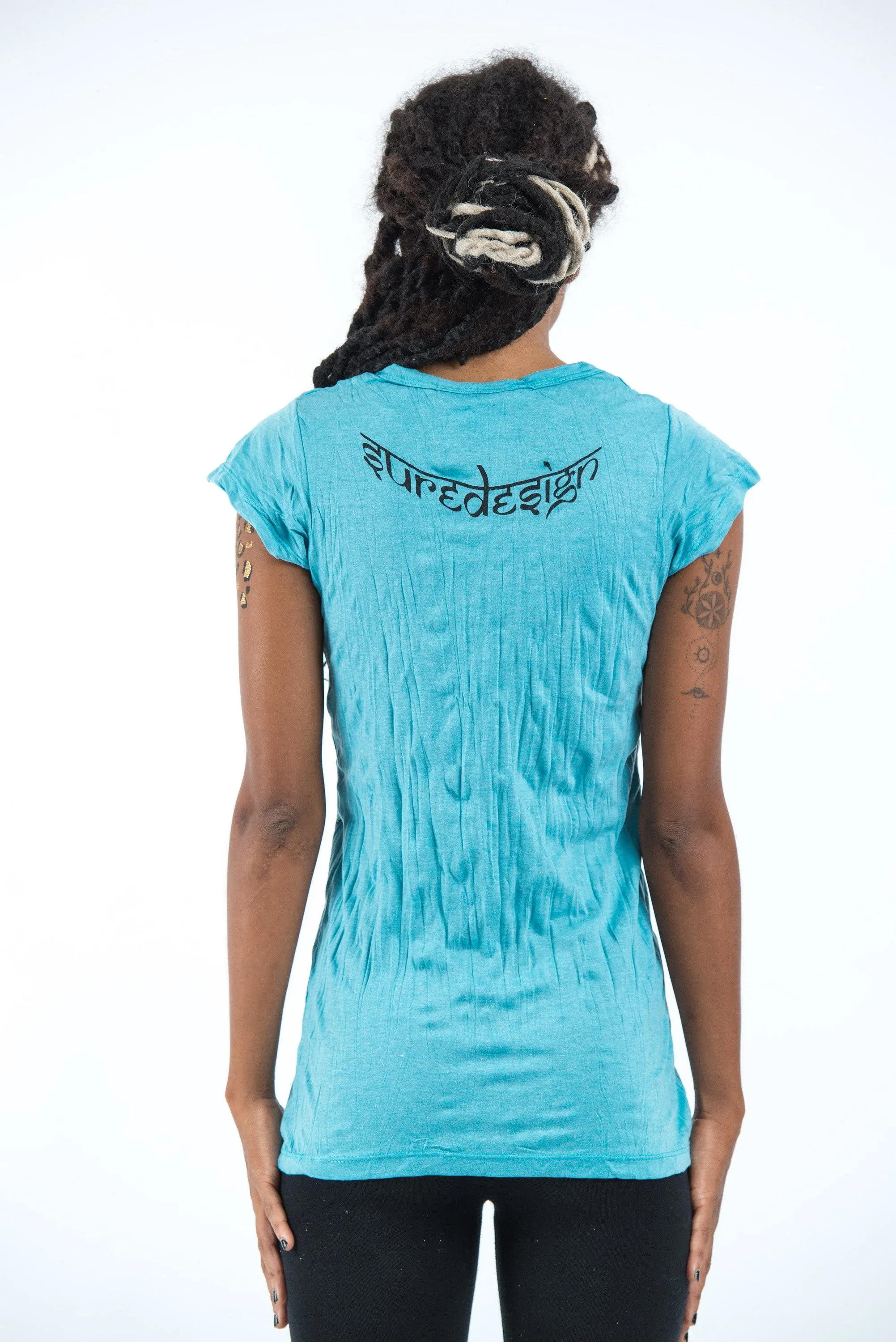 Womens Om hands T-Shirt in Turquoise